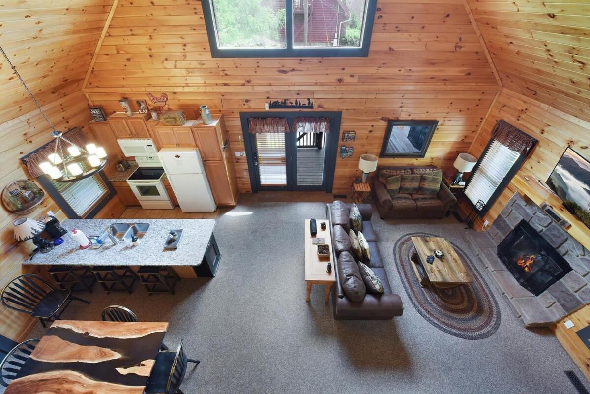 Ryes And Shine Bootlegger'S Cabin! Hot Tub* Pool* Arcade* Billiards *Ev * Pet Friendly Sevierville Exterior foto