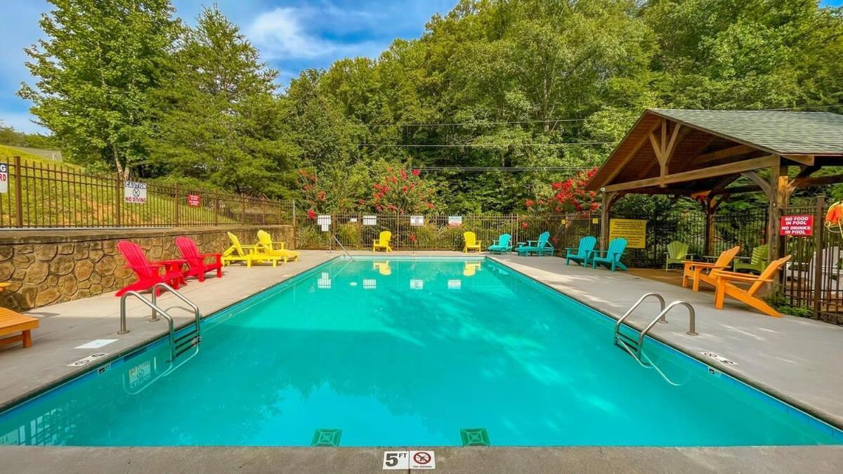 Ryes And Shine Bootlegger'S Cabin! Hot Tub* Pool* Arcade* Billiards *Ev * Pet Friendly Sevierville Exterior foto